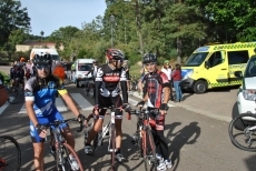Foto 5 - Casi medio millar de personas homenajean a Eladio Jim&eacute;nez en la Sierra de Francia