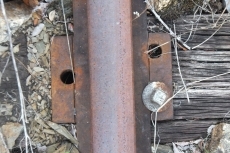 Foto 3 - La Asociación Tod@vía denuncia el robo de cientos de tornillos de la vía de La Fregeneda