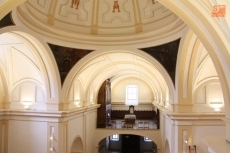 Foto 5 - La iglesia de San Juan de la Cruz reabre sus puertas con una imagen renovada