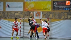 Foto 3 - El Ciudad de Salamanca estrena su casillero de victorias