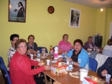 Foto 3 - Cada tarde de domingo las mujeres celebran una convivencia para impulsar sus actividades
