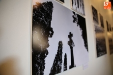 Foto 6 - Pablo de la Peña refleja la cultura funeraria a través de su exposición ‘Corrales de muertos’