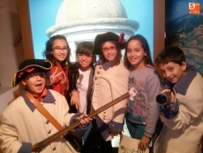 Foto 5 - Los alumnos de 6&ordm; de Primaria conocen Siega Verde y las Fortificaciones