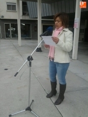 Foto 3 - Más de un centenar de personas muestran su apoyo a las mujeres que sufren la enfermedad