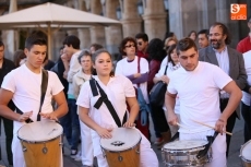 Foto 4 - Llamamiento en la Plaza Mayor para luchar contra la pobreza y la desigualdad