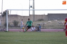 Foto 6 - Los juveniles del CDF Vitigudino se imponen al CD Villares de la Reina (3-0) en un intenso encuentro