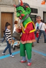 Foto 5 - El encierro ecológico fomenta la afición taurina entre los más pequeños