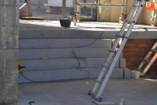 Foto 3 - 1Foto: Recolocadas las puertas de la nueva sede de la Diputación