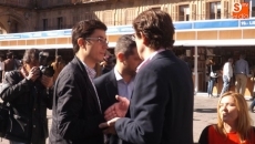 Foto 3 - Cita con las letras en la Plaza Mayor en la celebraci&oacute;n de la XXII Feria del Libro Antiguo