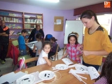 Foto 4 - Divertido taller de Halloween para niños 