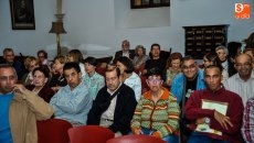 Foto 6 - Una alumna de Asprodes lee un cuento de Unamuno en la Casa Museo 