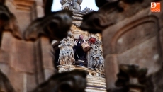 Foto 6 - El Mariquelo cumple con la tradición y sube a la Catedral ante la mirada de cientos de salmantinos