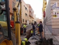 El Ayuntamiento renueva la red de alcantarillado de la calle Pozo con una inversión de 18.000...