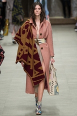 London Fashion Week Burberry Prorsum Oto&ntilde;o-Invierno 2014-2015