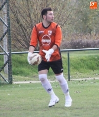 Foto 5 - El CD Alba de Tormes CF golea al Guijuelo y se acuesta líder en solitario 