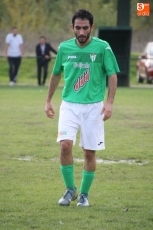Foto 4 - El CD Alba de Tormes CF golea al Guijuelo y se acuesta líder en solitario 