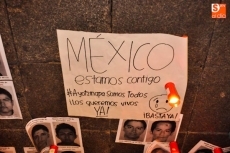 Foto 4 - Manifestación por la desaparición forzada de los 43 estudiantes normalistas de Ayotzinapa