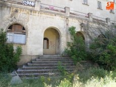 Foto 4 - El arte callejero asalta el antiguo y abandonado edificio del convento de los Capuchinos