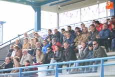 Foto 4 - El Santa Marta pasa por encima del B&eacute;jar Industrial en el derbi