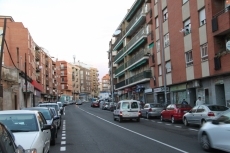 Foto 3 - Colectivos de Pizarrales recogen firmas para exigir un paso de peatones entre la iglesia nueva y la ...