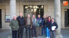 Miembros de las organizaciones convocantes minutos antyes de la entrga de las firmas/FOTO: Raúl Hernández