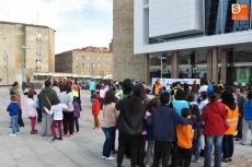 Foto 6 - Los niños, protagonistas en una jornada lúdica en la Plaza de la Concordia