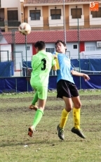 Foto 5 - Victoria con autoridad del Alba de Tormes frente al Helmántico (2-1)