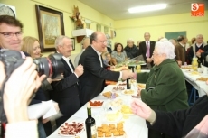 Foto 4 - Mañueco aboga por la unidad para acabar con "la problemática del barrio de Buenos Aires"