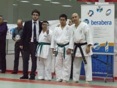Foto 6 - Karatecas de Dojo Kun participan en el VII Campeonato Internacional de San Sebastián