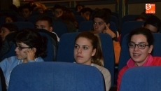 Foto 6 - Escolares y público comparten el especial radiofónico de SALAMANCArtv AL DIA contra la violencia...