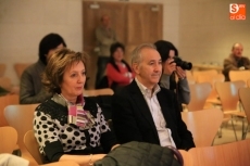 Foto 4 - La Casa de las Conchas acoge la presentación del libro ‘Desde todos los nombres’