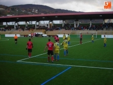 Foto 3 - Derrota del B&eacute;jar Industrial por la m&iacute;nima frente al Universidad de Valladolid