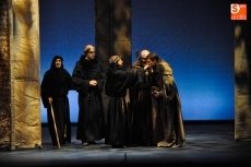 Velada teatral con la Edad Media como tel&oacute;n de fondo