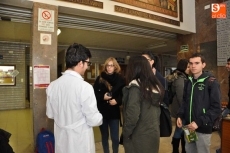 Foto 3 - Informando, desmontando mitos y aclarando dudas sobre el Sida