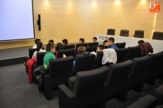 Foto 4 - Un taller con los alumnos de Primaria del Campo Charro abre la 'Semana de la Ciencia'