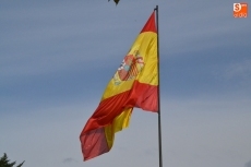 Foto 3 - Una bandera de España gigante, nueva compañera del ‘Árbol Flaco’