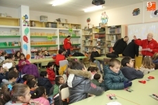Foto 5 - La Asamblea comarcal de Cruz Roja muestra a los niños la importancia de esta ONG en la sociedad 