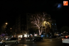 Foto 3 - La iluminación navideña se enciende en 69 calles, plazas y glorietas de la ciudad