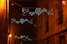 Foto 6 - El Ayuntamiento adelanta el encendido del alumbrado navideño que ya está instalado
