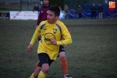 Foto 4 - Los cadetes de Alba de Tormes saben sufrir y remontar (2-1)