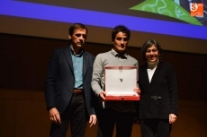 Foto 5 - Gema Martín, Javier Bernal y el equipo de baloncesto femenino, mejores deportistas del curso...