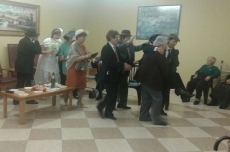 Foto 4 - Amanecer inicia su periplo por las residencias de la ciudad