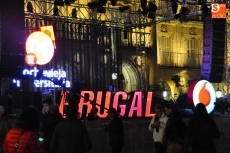 Foto 4 - Los jóvenes toman la Plaza Mayor para dar la bienvenida al nuevo año universitario