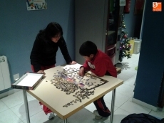 Foto 4 - Treinta parejas compiten en el VII Concurso de Puzles Intergeneracional