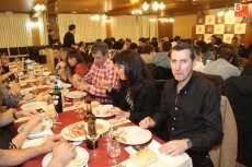 Foto 5 - La Aldaba celebra la cena del Aguinaldo con homenaje póstumo al tamborilero Antonio Corral