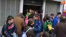 Foto 5 - ARCIU intenta convencer a los jóvenes de que no abusen del alcohol durante estas fiestas