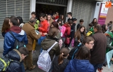 Foto 4 - ARCIU intenta convencer a los jóvenes de que no abusen del alcohol durante estas fiestas