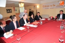 Foto 4 - Una decena de partidos, plataformas y asociaciones firman el manifiesto en defensa del Archivo 