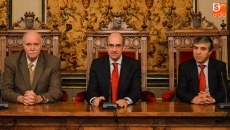 Foto 3 - La Diputación homenajea a sus funcionarios más veteranos