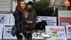 Foto 6 - Diferentes colectivos denuncian las deportaciones colectivas de inmigrantes